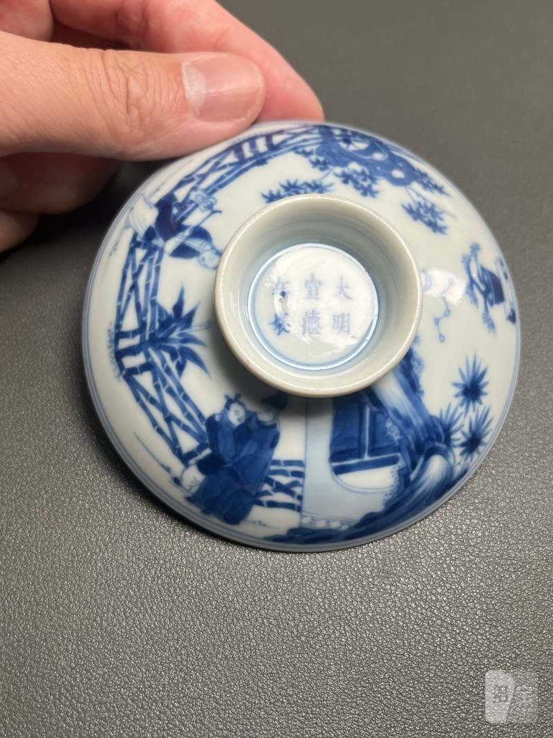 清雍正  青花“侍女对弈”图盖碗 - 图15